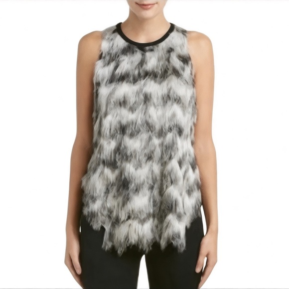 SACHIN & BABI Eyelash Fringe Rounded Hem Concealed Back Zip Sleeveless Blouse - Picture 1 of 11